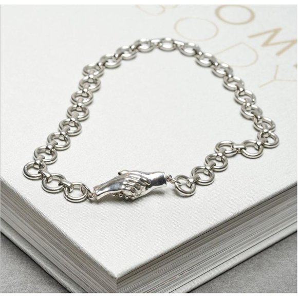 Silver Magnetic Holding Hands Chain Chocker Necklace Best Friends - Picture 4 of 5